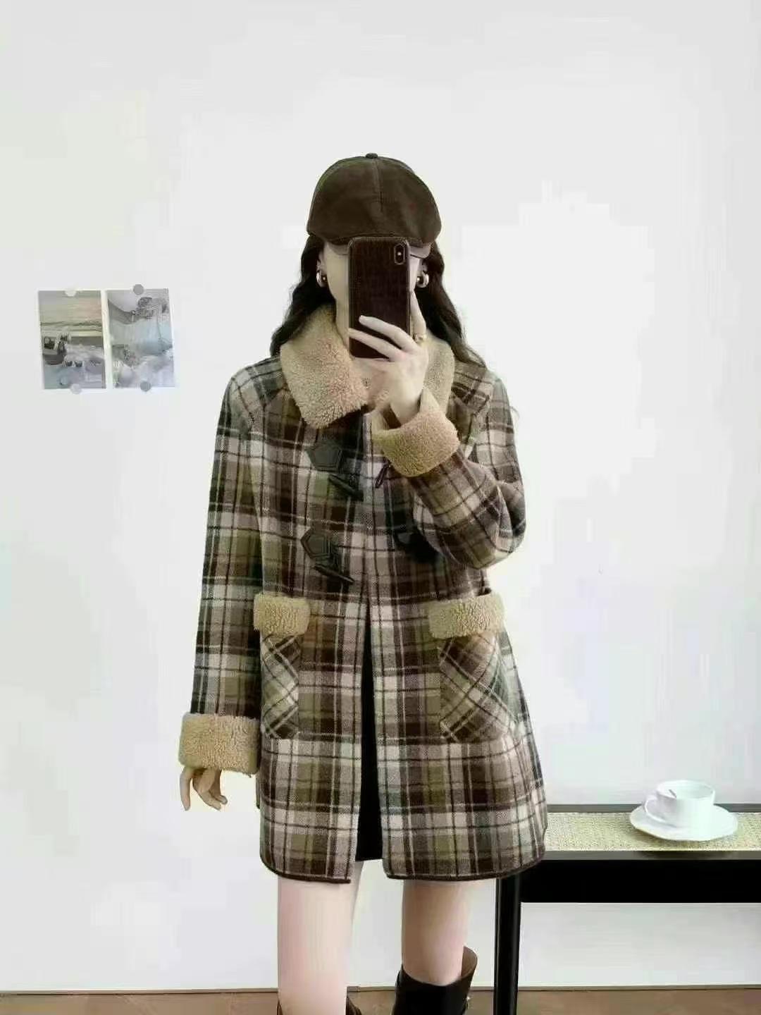 

Утолщенное свободное пальто в клетку с роговыми пуговицами, зимняя мода, новое осенне-зимнее длинное шерстяное пальто average size кофейный