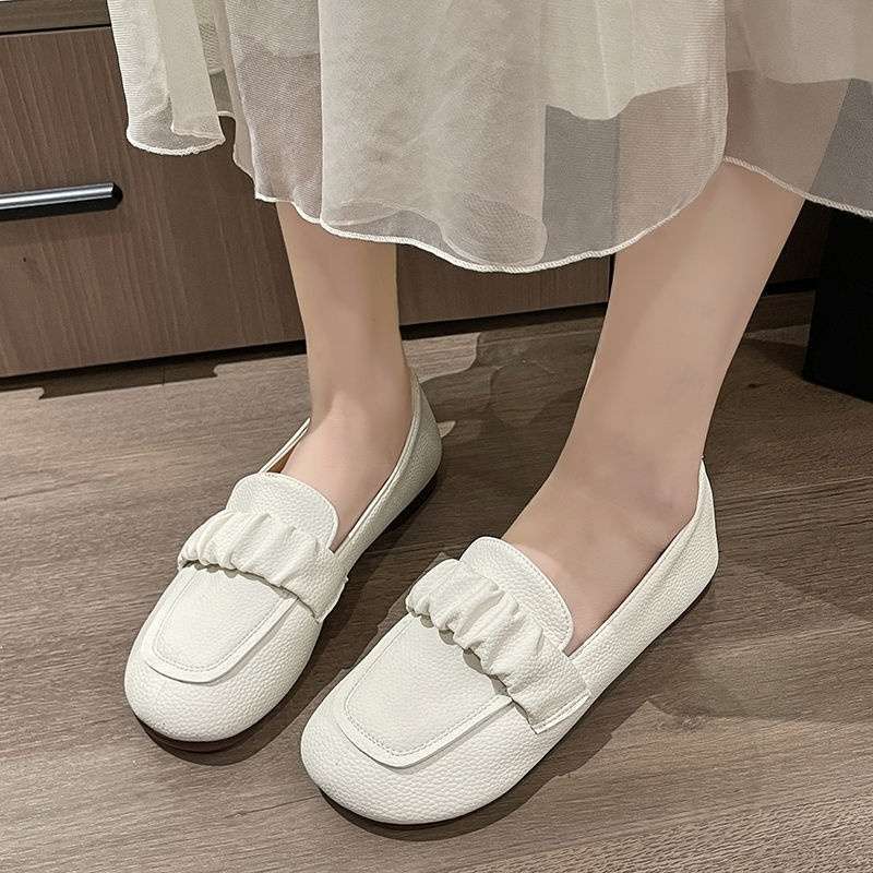 

Casual single shoes women s 2025 summer new soft leather Doudou shoes Korean version fashion versatile soft sole one pedal lazy shoes 35