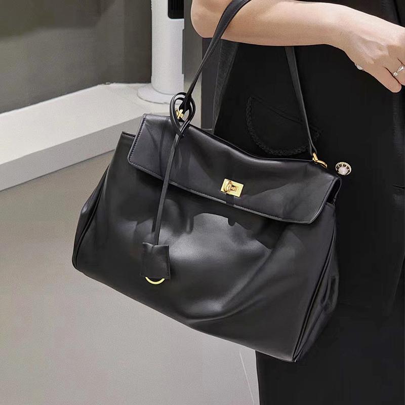 Damen Umhängetasche unter dem Arm aus Rindsleder Damen Luxus Designer Tragbare Handtaschen Damen Arbeit Pendeln Retro Weiche Rindsleder Taschen