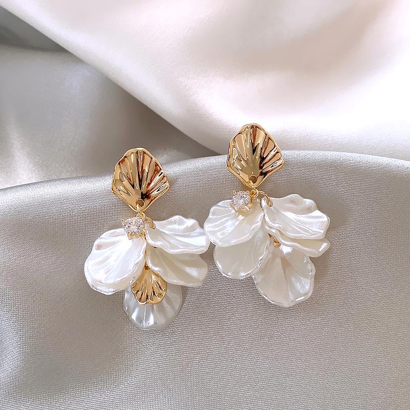 Fashionable Flower Stud Earrings: Women's Luxury, Unique Dangle Design with Sweet Fairy Style