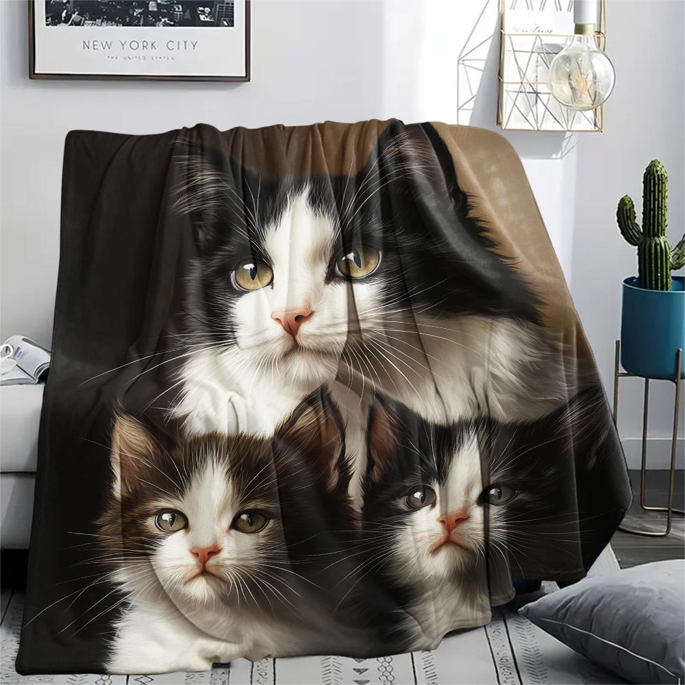 Calico Cat,pattern Flannel Blanket, High quality Comfortable for All Seasons, Home Decor, Warmth and Comfort, Perfect for Gifts.