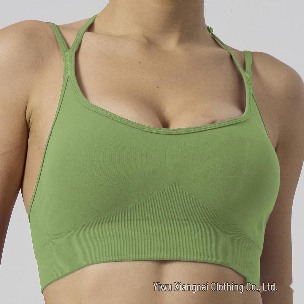 New Seamless Women's Yoga Set: Sports Bra, Fingerless Gloves, and Hip-Lifting Shorts for Fitness