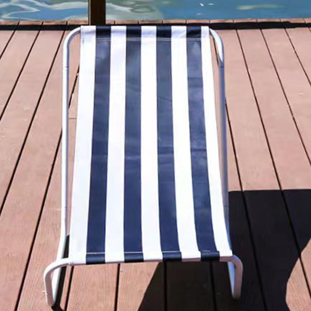 Blau-Weiß gestreifte Outdoor-Strandliege, tragbar, faltbar, Mittagsruheliege, einfache Campingliege