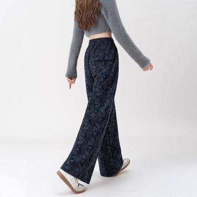 Partea inferioară (Îmbrăcăminte damă) – Capri și pantaloni
