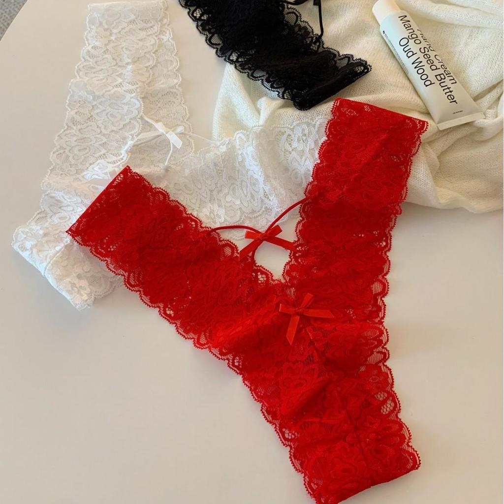Women's Sexy Ultra-Thin Jacquard Lace Panties with Bowknot and Criss-Cross Straps - Mid-Waist Triangle Briefs