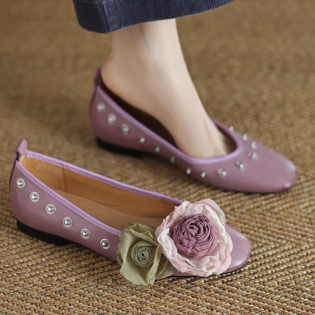 Fashion Fashion Flat Shoes for Women Spring Autumn Rivets Flower Shallow Rivets 2025 New Round Toe Inward Height Increasing Ladies Shoes