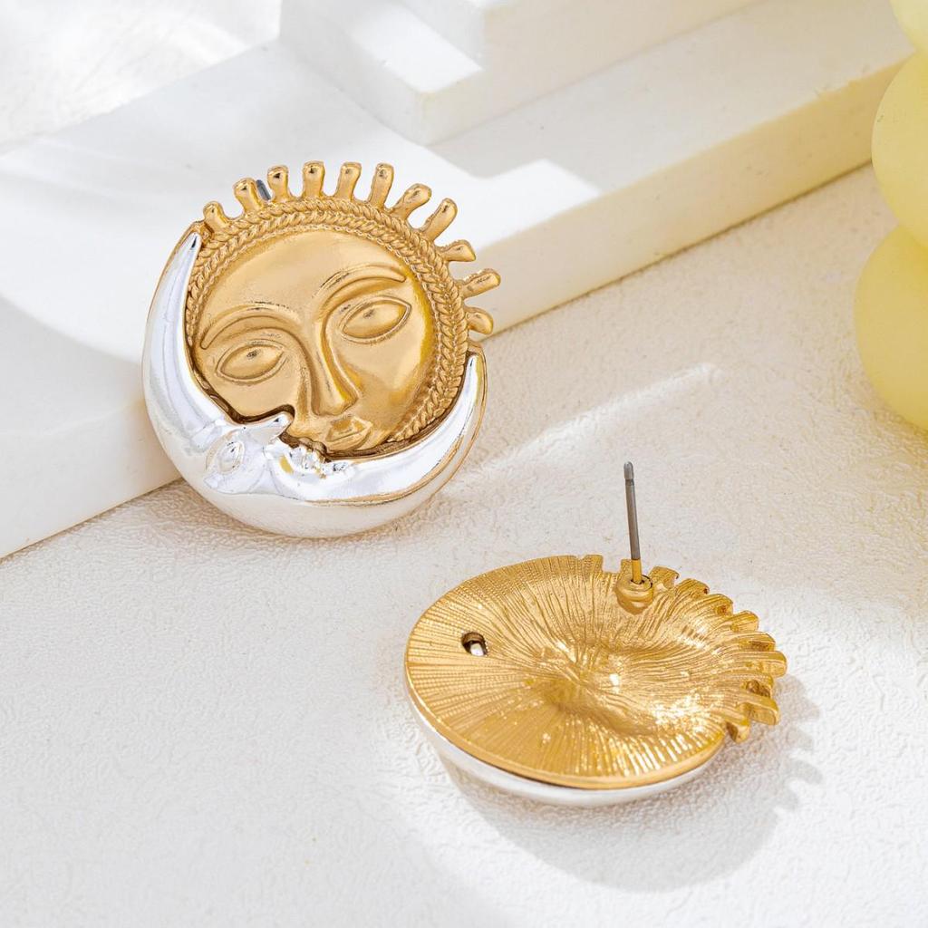 European-American Sun & Moon Earrings: Stylish, High-End, French Luxury Design
