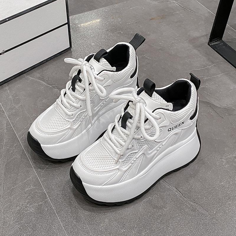 Kleine Damenschuhe Frühling neue Mode lässig Mesh atmungsaktiv Innenhöhe erhöhen Damenschuhe