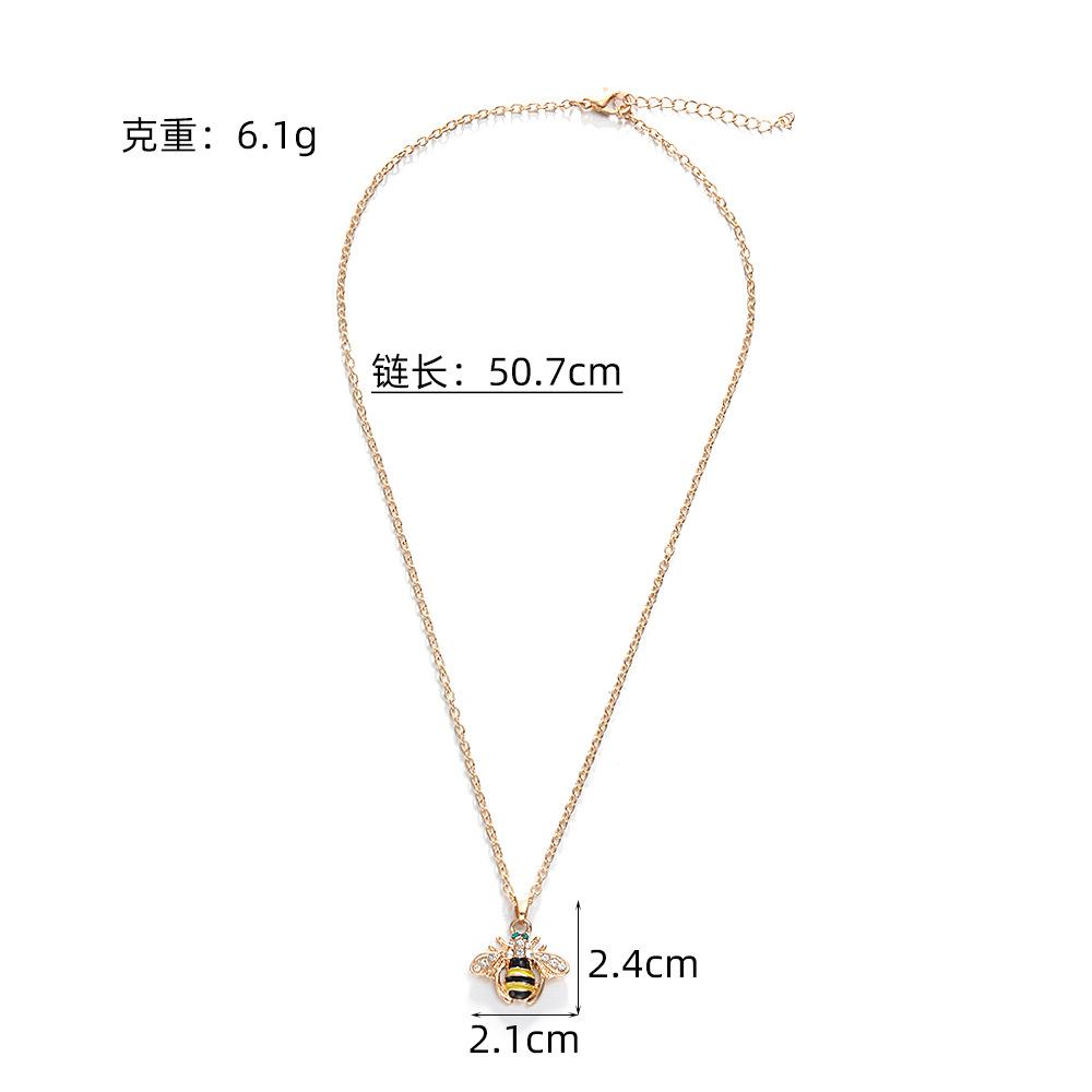 

European and American jewelry cute little bee necklace fashion diamond niche design bee pendant collarbone chain