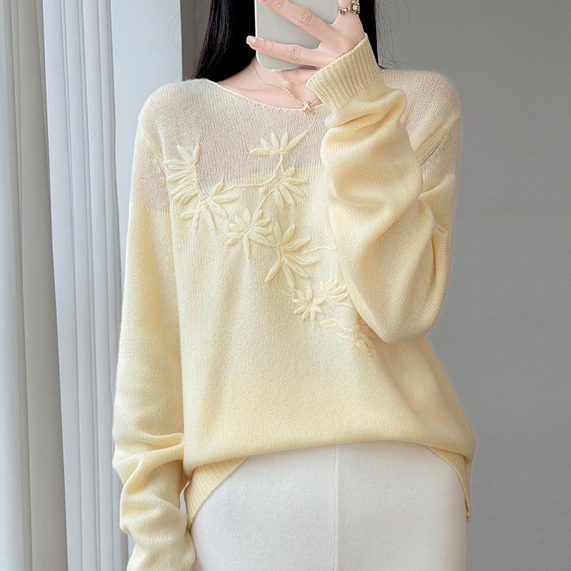 2026 Autumn/Winter Pure Wool Hand-Embroidered Women's Loose Sweater with Round Neck and Long Sleeves
