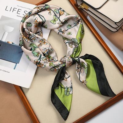 Foulard 70cm Vert Floral Papillon Foulard en Soie Imitation pour Femmes Frais et Polyvalent Foulards en Soie Fins Foulard Haut de Gamme Foulard de Cou