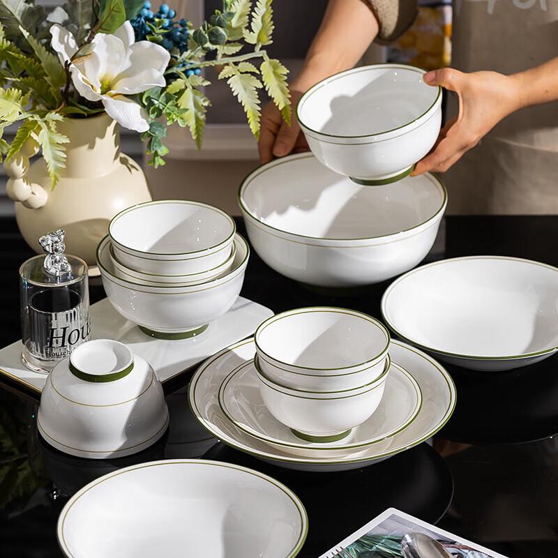 Wuhe Elegant Green Ceramic Round Plate