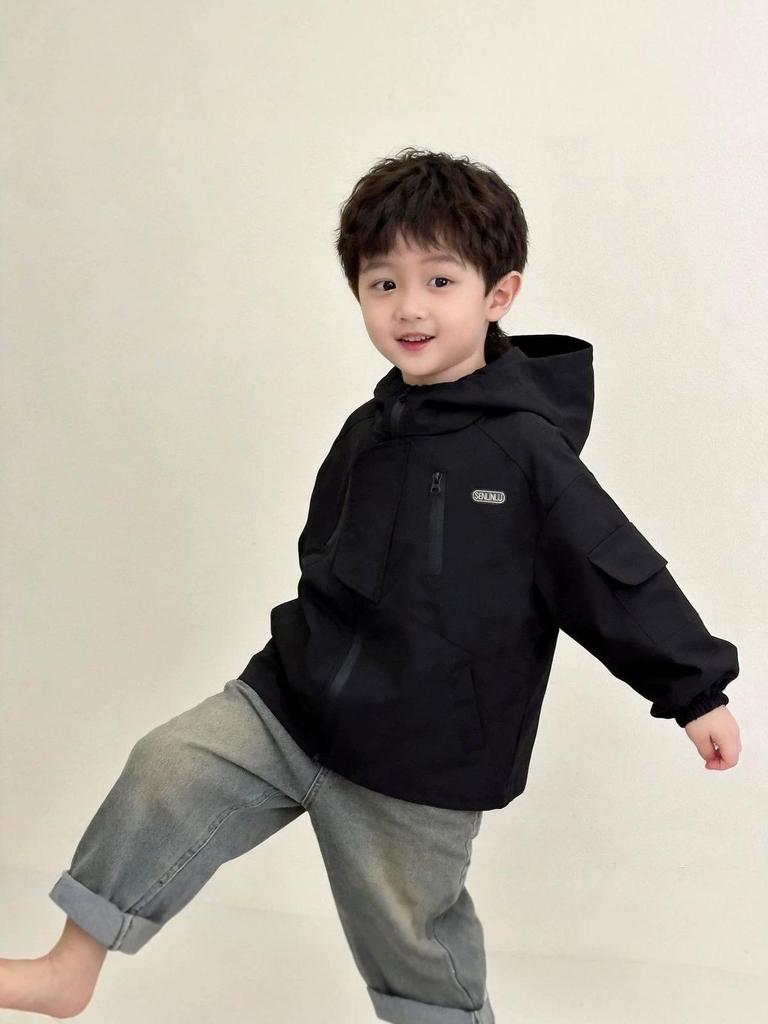 Boys' Classic Hooded Windbreaker: Versatile and Trendy Spring/Autumn Jacket