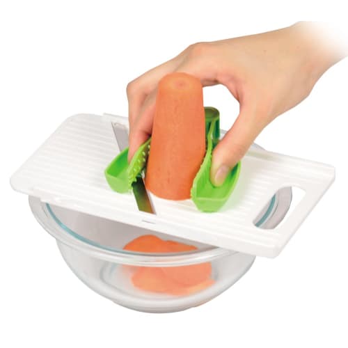 Pearl Metal Vegikura Vegetable Safe Holder [Made in Japan] C-298