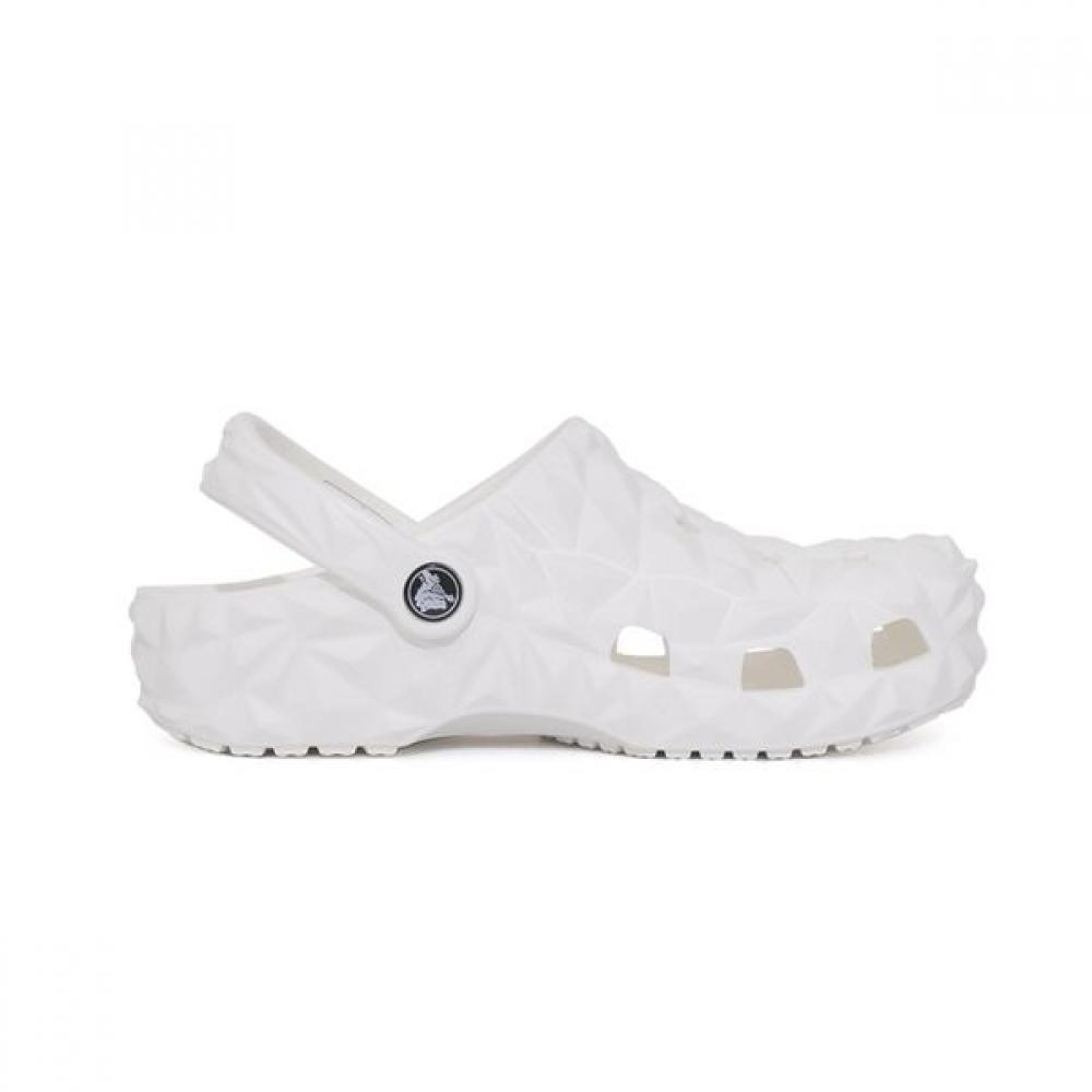 Crocs Classic Geometric Clog Sandal 209563 100