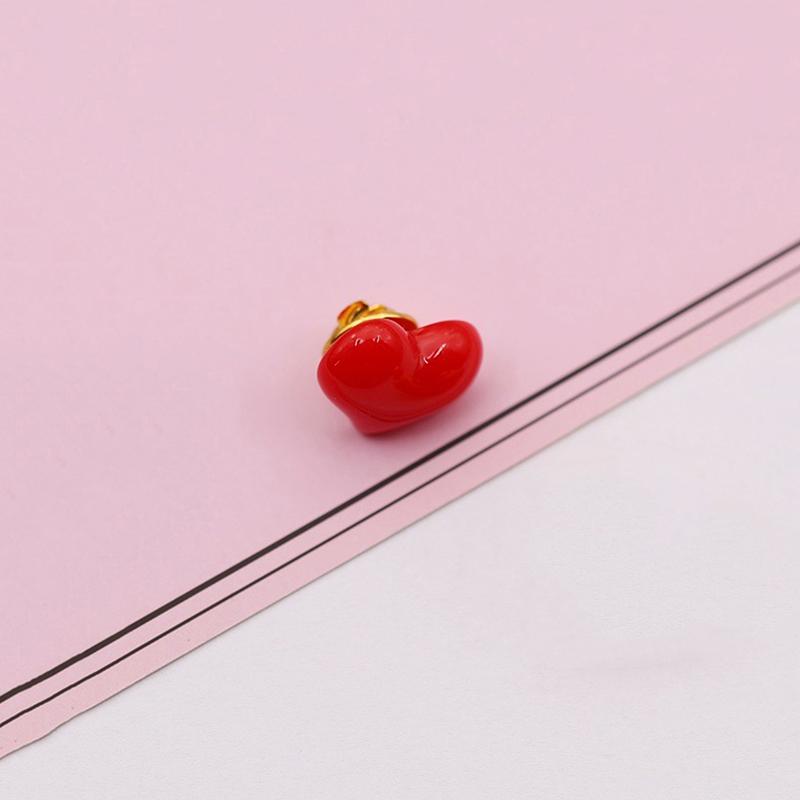Red Heart Shape Brooch Cute Heart Brooches Romantic Mini Accessories Wedding Party Jewelry Gift