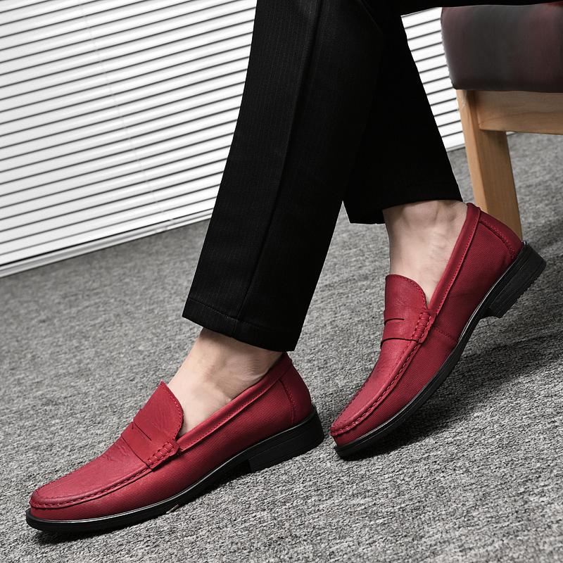 Nové designové pánské kožené boty trend luxusní značka business špičaté boty pro volný čas pánská přezka pánské boty pro muže