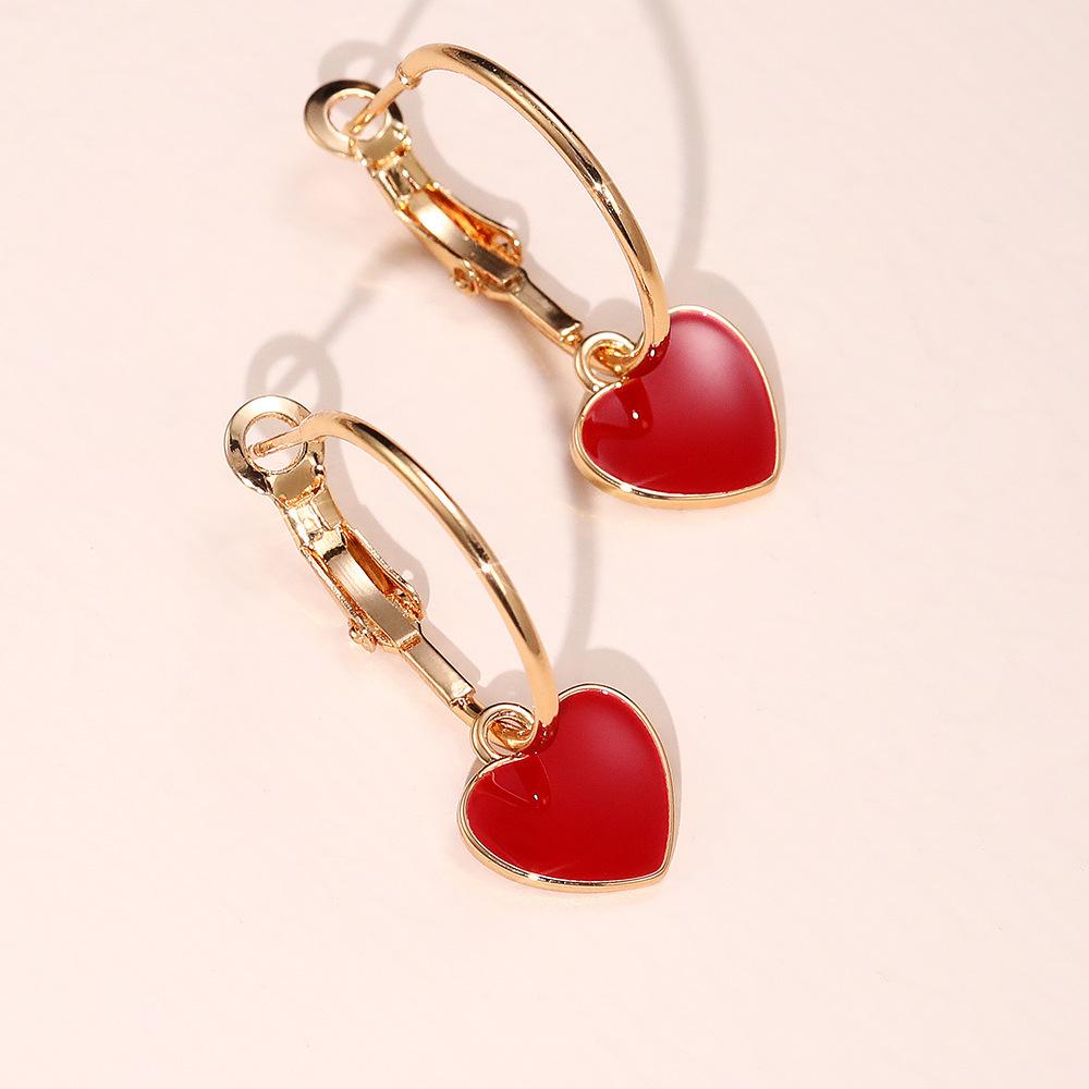 1 Pair of Fashionable Red Heart Earrings, Suitable for Street Photography, Fashionable Multi-function, Dripping Oil Heart Earrings