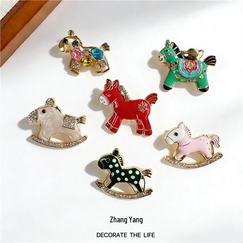 Exquisite Year of the Horse Zodiac Brooch: High-Grade, Cute Little Horse Pin for Women's Suits and Shirts