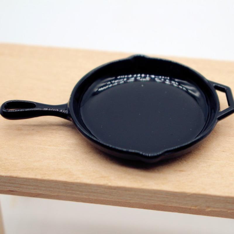 1 Stück Puppenhaus Mini Legierung Pfanne Modell Simulation Miniatur Ornament Spielzeug Szenendekoration Puppenhaus Zubehör