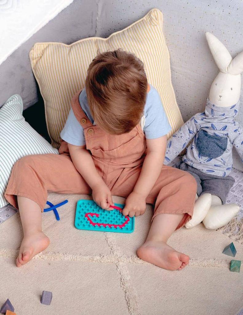 Sensory toy Wiggly purple