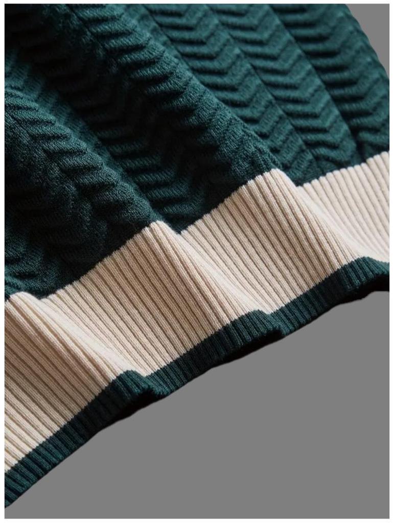 Italian Color-Block Men's Knit: Breathable Jacquard Texture, Loose Fit, Contrast Color, Round Neck, Short Sleeve.