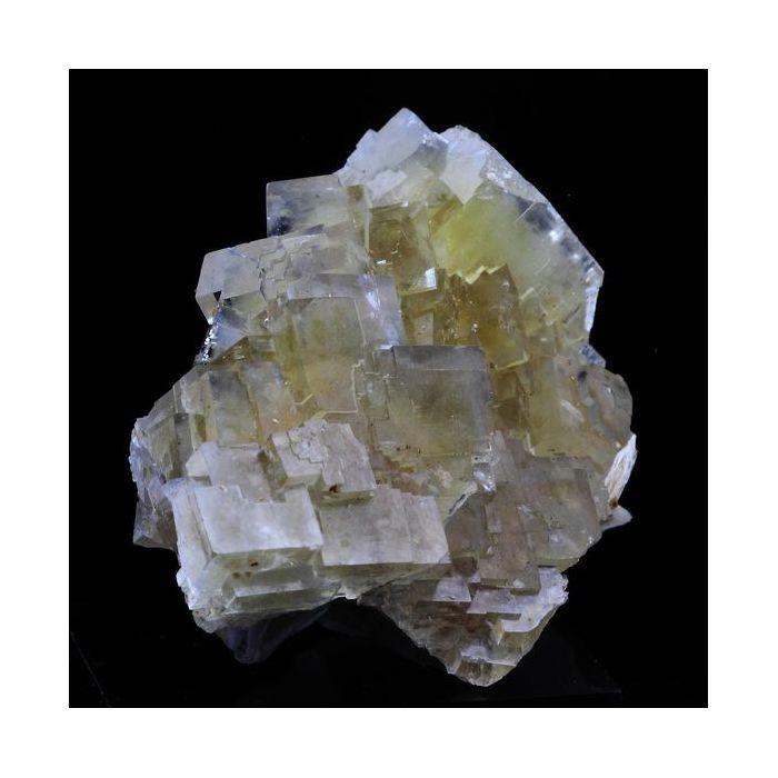 Pierres et Minéraux. Fluorite. 165.0 ct. La Barre, Puy-de-Dôme, France..