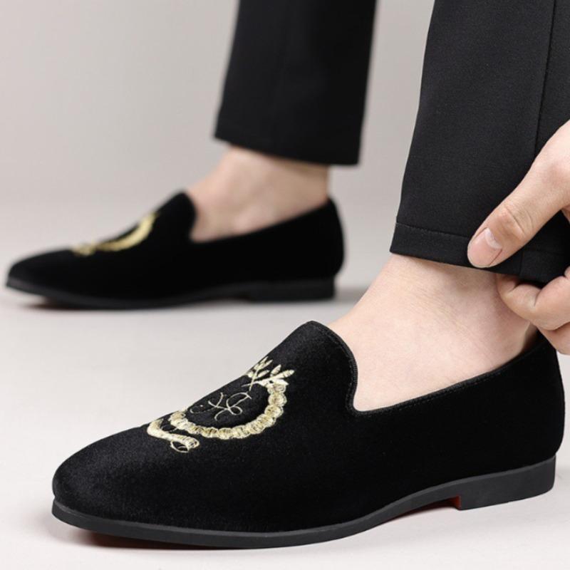 Luksusowe Mokasyny Projektanckie Zamszowa Skóra Haft Casualowe Buty Szpiczasty Nosek Buty Wizytowe Buty Ślubne dla Mężczyzn Mokasyny Duży Rozmiar