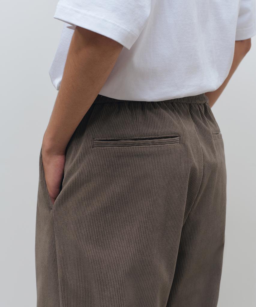 MUSINSA STANDARD 8W Corduroy One-Pleat Wide Elastic Pants [Taupe]