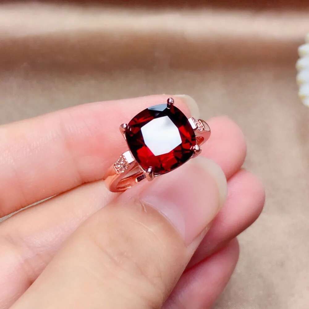 Wosikate Vintage Geometric Shape 10*10Mm Garnet Red Ruby Rose Gold Plated Wedding Ring For Women Copper Jewelry Finger Ring Open