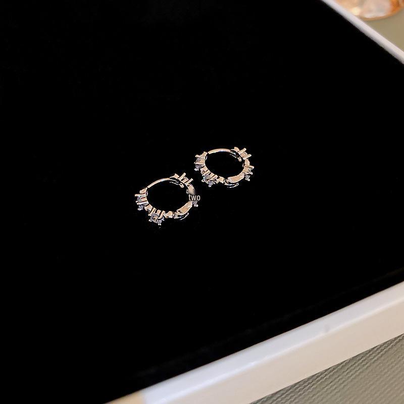 Real Gold Plated Zircon Star Ear Cuffs: Elegant Light Luxury Earrings for Women