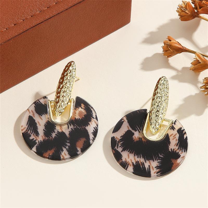 Retro Round Resin Earrings - Stylish, Bold, Luxurious and Unique Accessories