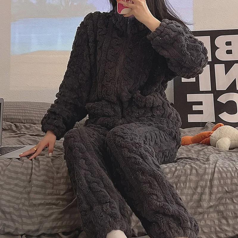 Conjunto de Pijama de Franela con Cremallera para Mujer - Cuello Alto, Traje Grueso y Cálido de Forro Polar Coral para Otoño e Invierno.