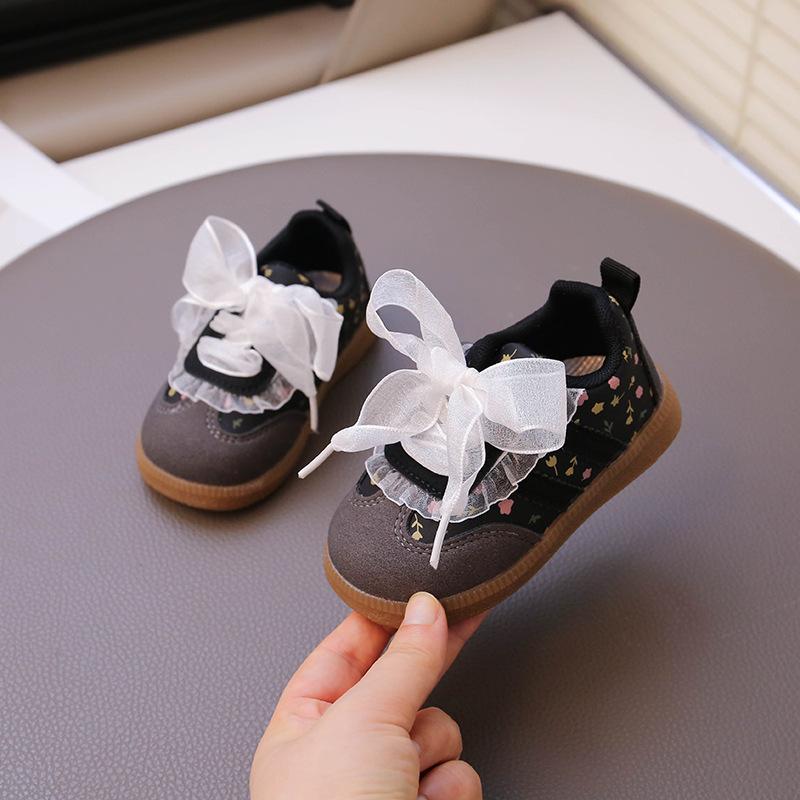 Baby girl lace German training shoes autumn new girls versatile Forrest Gump shoes leather casual board shoes sports shoes