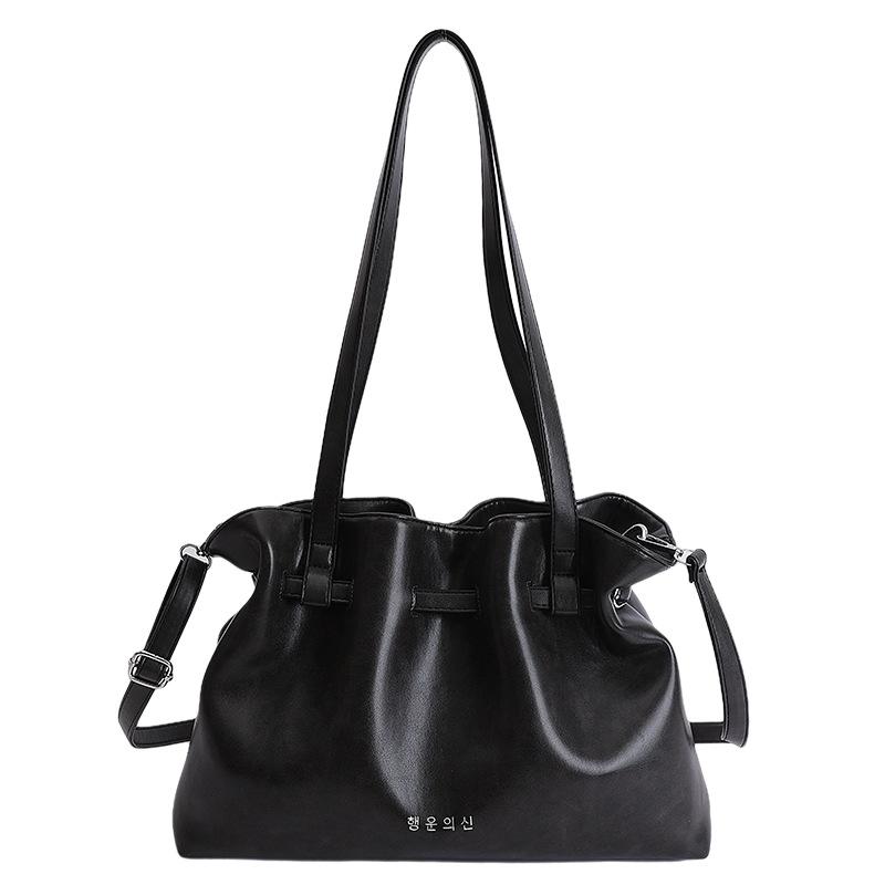 

Large-capacity Tote Bag with A Laid-back Style, Single-shoulder Bag, Pleated Cloud-shaped Bag чёрный
