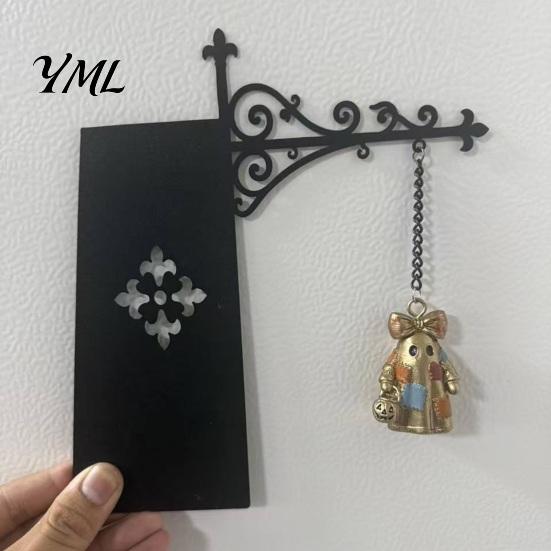Indoor Outdoor Seasonal Decor Decorative Ghost Pendant, Iron Bracket Bookshelf Decor, Halloween And Entryway Hanger Christmas Wall for Home