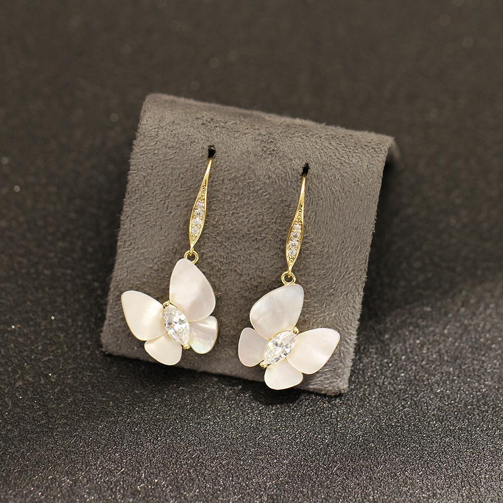 High-end sense of simplicity, fairy spirit, natural fritillary butterfly earhooks, exquisite diamond-encrusted temperament, gold-plated earrings, stud