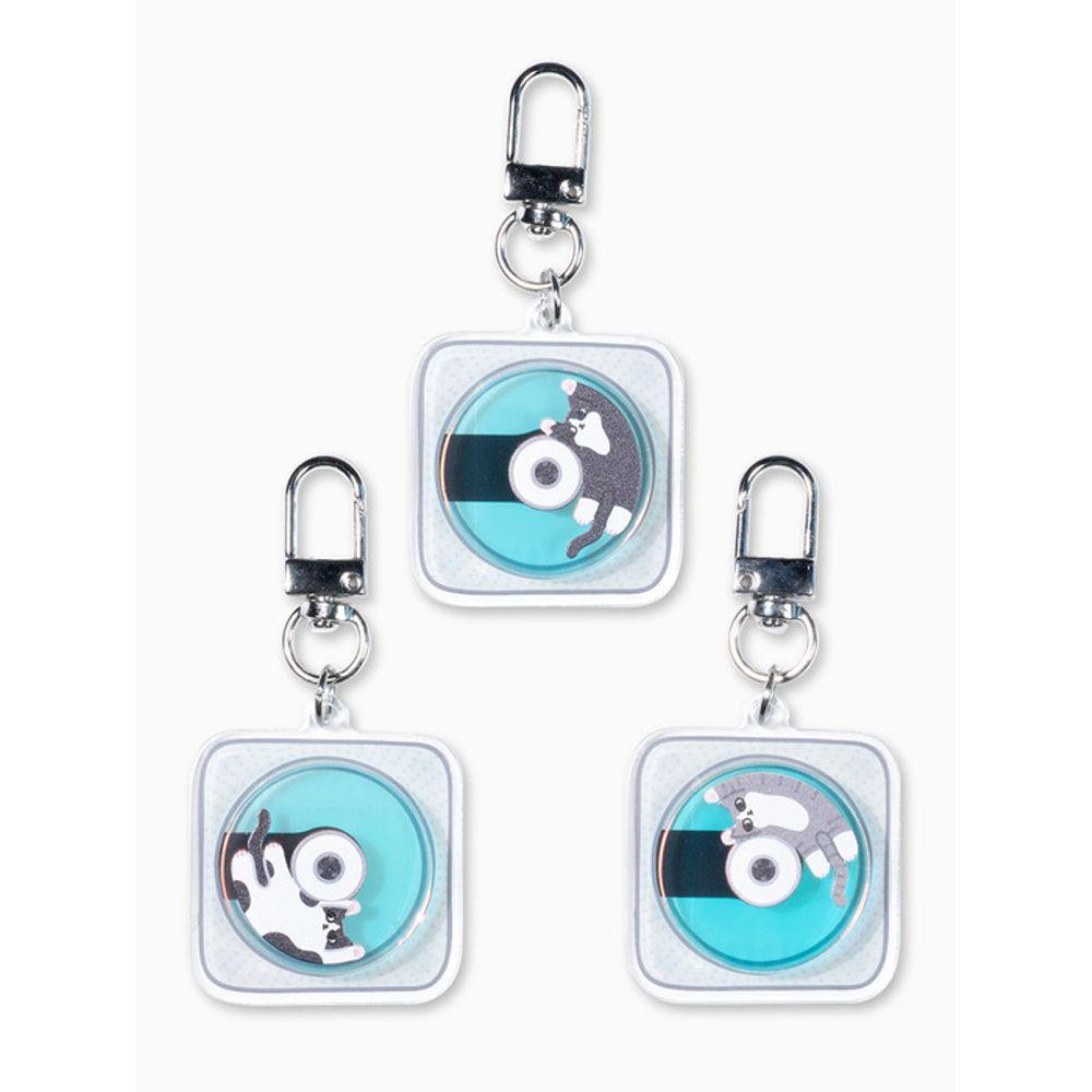 

Sammyostore Music-Enjoying Cat Aurora Turned Keychain 3 Types Milk cat