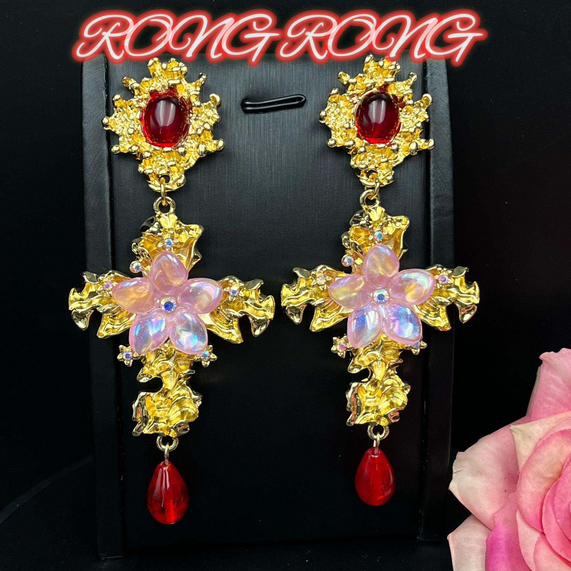 French Retro Court Style Gold Flower Glazed Earrings With Luxurious Temperament Noble Charm Antique Long High-end