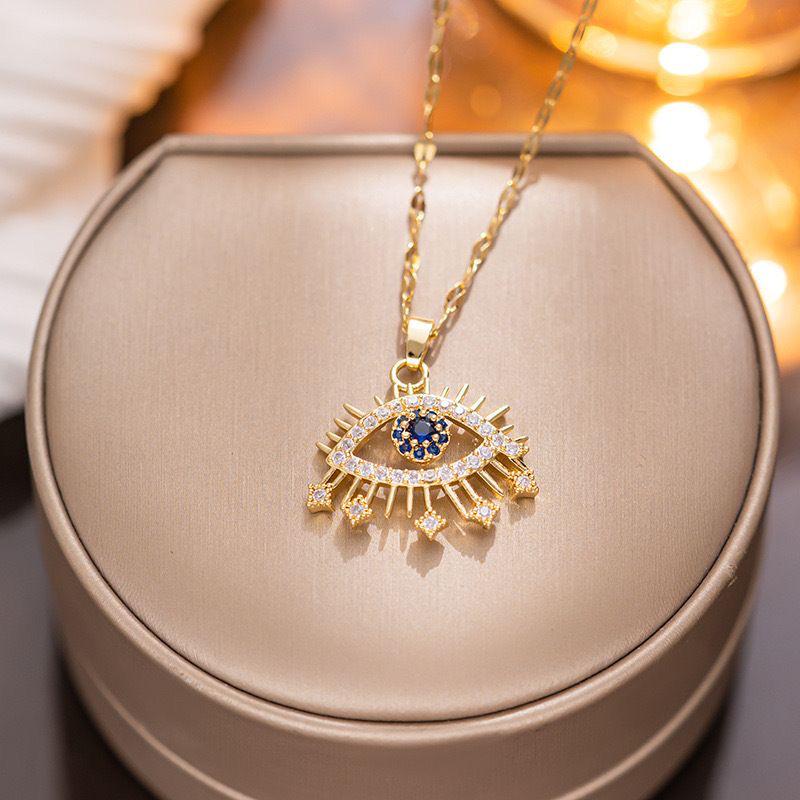 European & American Devil's Eye Blue Zircon Clavicle Chain Necklace: Luxurious Women's Fashion with Elegant High-End Appeal