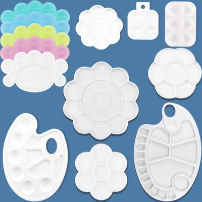 Plastic Plum Blossom Color Mixing Palettes: 4, 7, 10-Hole Options with Small Footprint