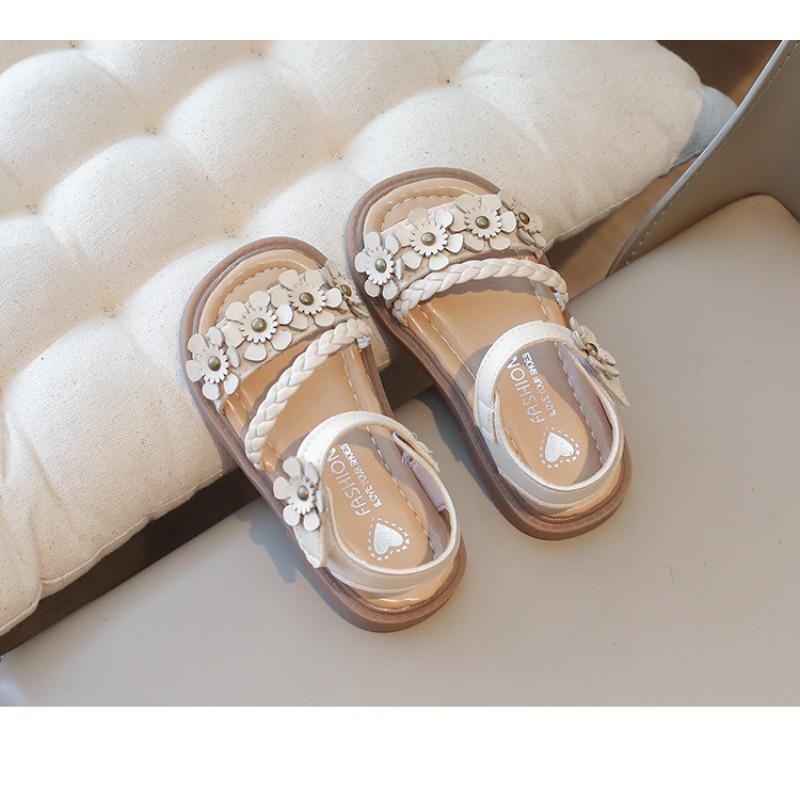 New Summer Woven Girls Sandals, Floral Princess Shoes, Soft Sole Beach Sandals for School-age Girls