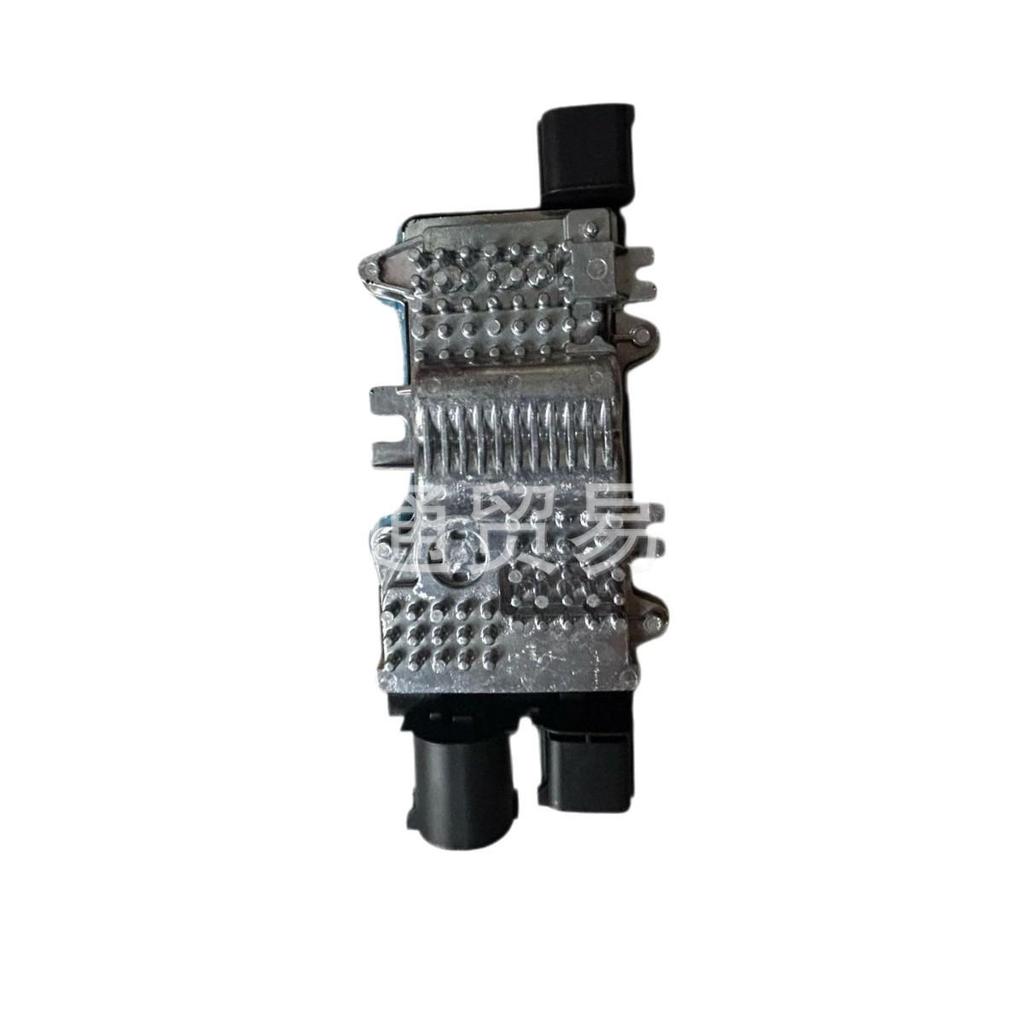 Compatible Ford Lincoln Cooling Fan Controller Models: 1137328586, 1137328617, BA838C609A
