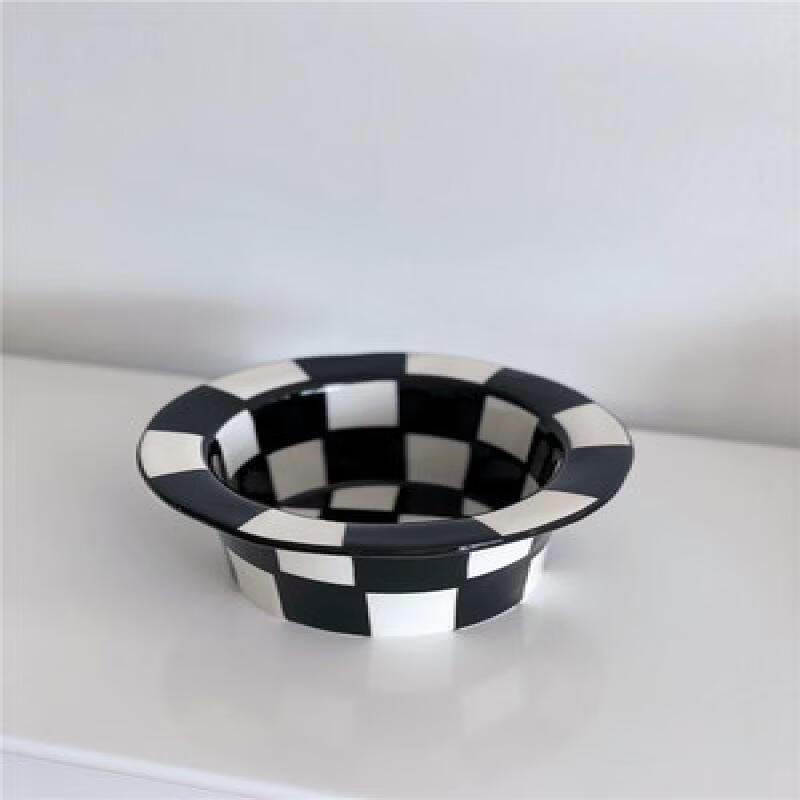 

Ru Han Hand-Painted Chessboard Kids Divided Ceramic Plate