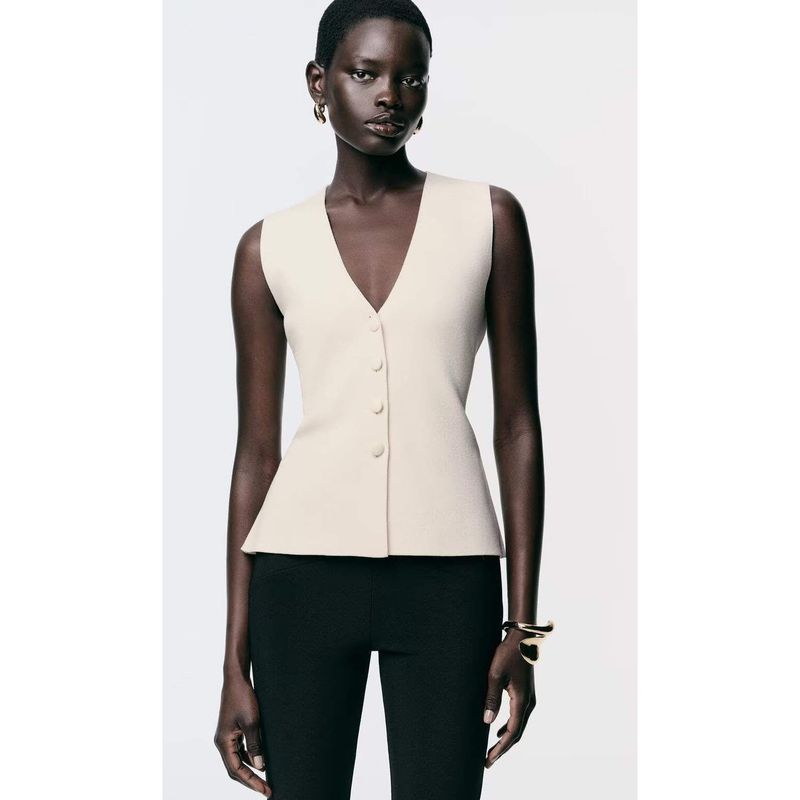 Zbzr Spring New Women clothes Western Style Fashion Temperament with Lining Button Decoration Knit vest 4192155