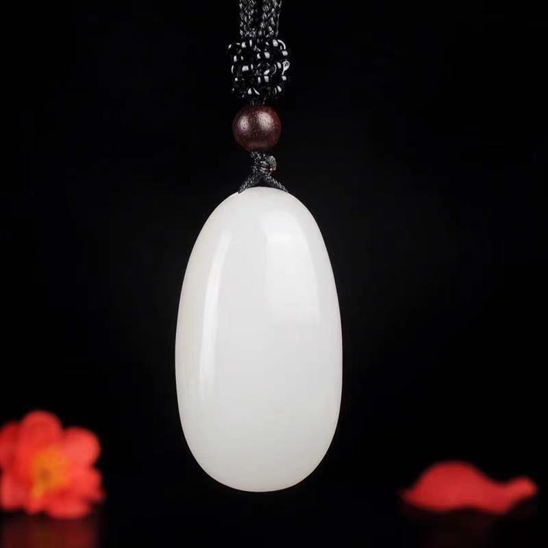 Pendant, Classic and Atmospheric Natural Leather Rough Stone Necklace