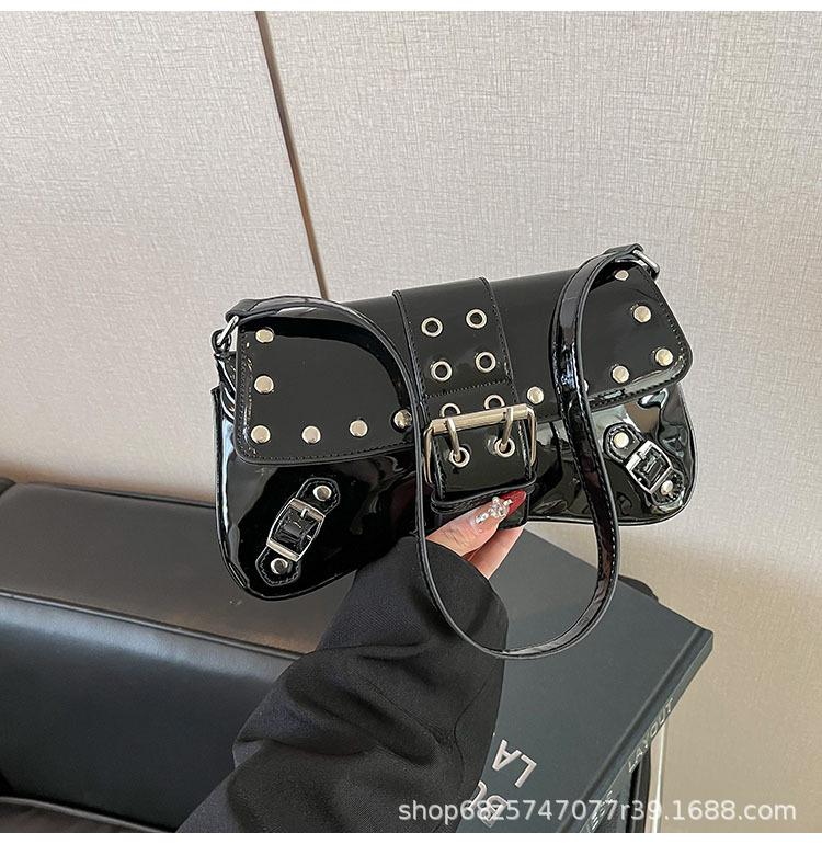 Hot Girl Style Rivet Underarm Small Bag for Women 2025 New Fashion Niche Design Commuter Bag Patent Leather Shoulder Bag