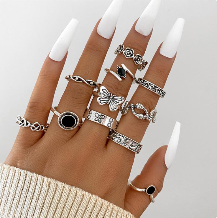 Vintage Hollow Butterfly Heart Ring Set for Women