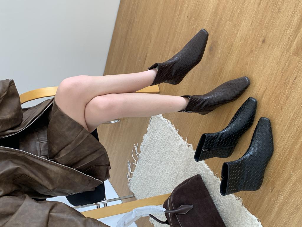 2025 autumn and winter new European and American woven loose sleeve low heel straight mid-tube boots fashionable square head short boots women