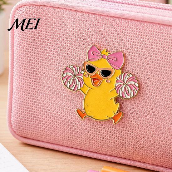 Smooth Edge Pin Enamel Technology Brooch, Cartoon Anime Cheerleading Duck Shape Pin, Small Vibrant Color Brooch Sturdy for School Uniforms Bags Daily
